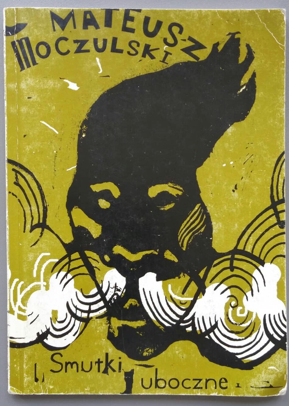 Recenzje i noty o ksiazkach